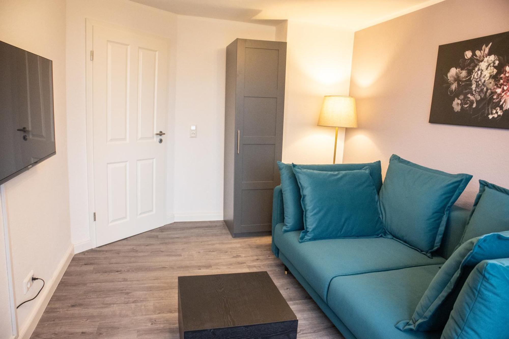 Apartment Messewohnung Fuer 4 Gaeste Mit Kostenlosem Parkplatz
