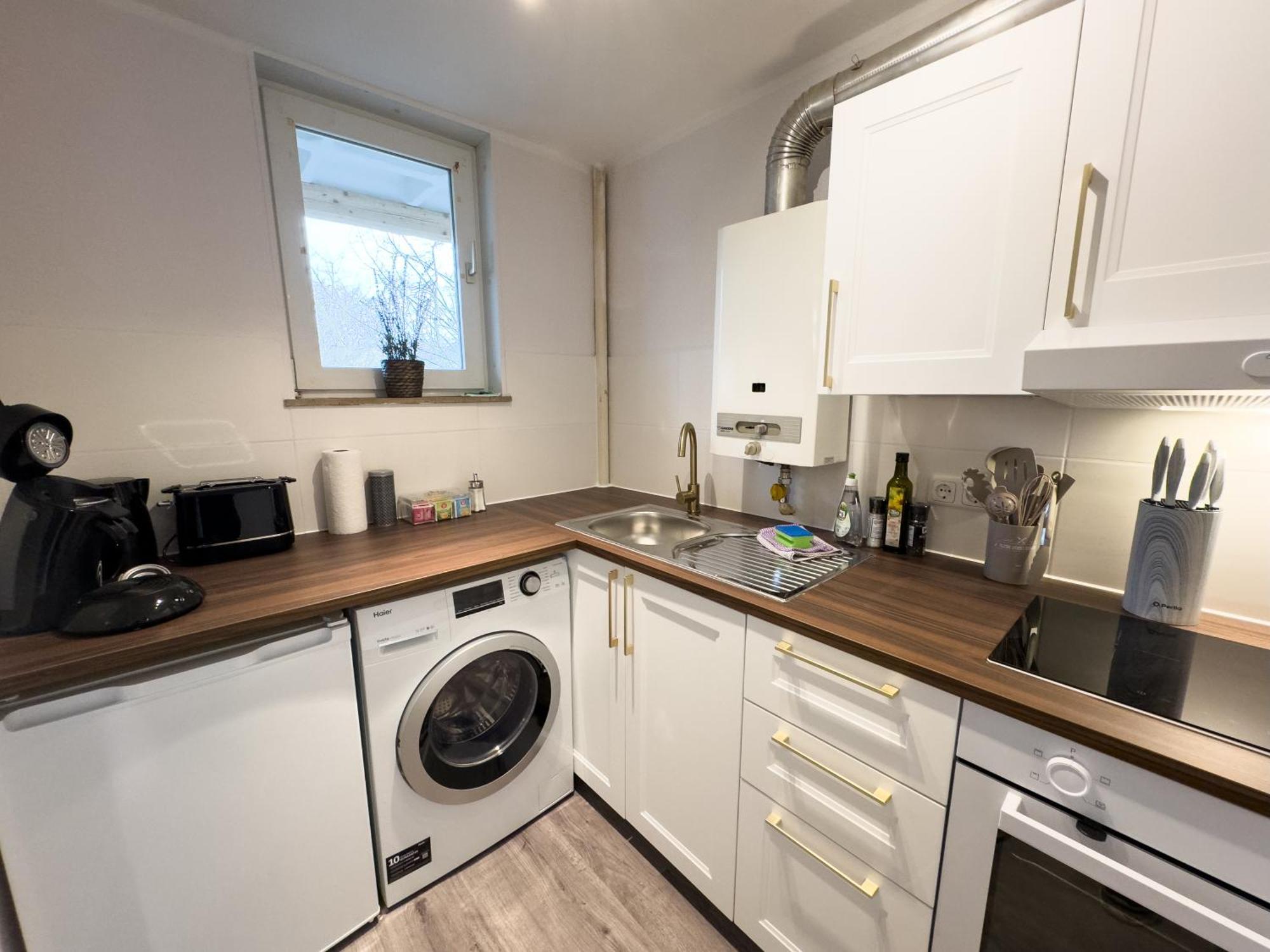 Apartment Messewohnung Fuer 4 Gaeste Mit Kostenlosem Parkplatz Hannover